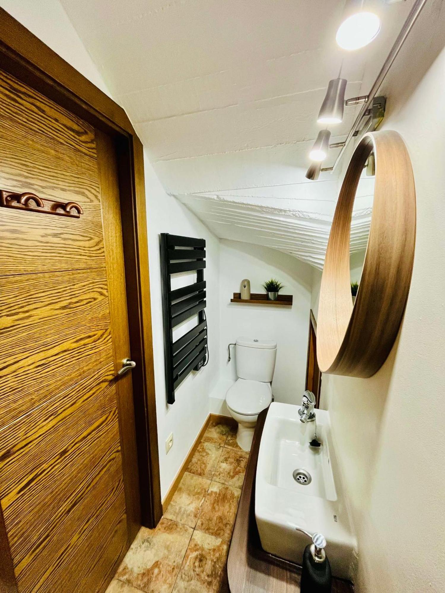 Nuevo Cosy Loft 4Pax Estavar Eksteriør billede